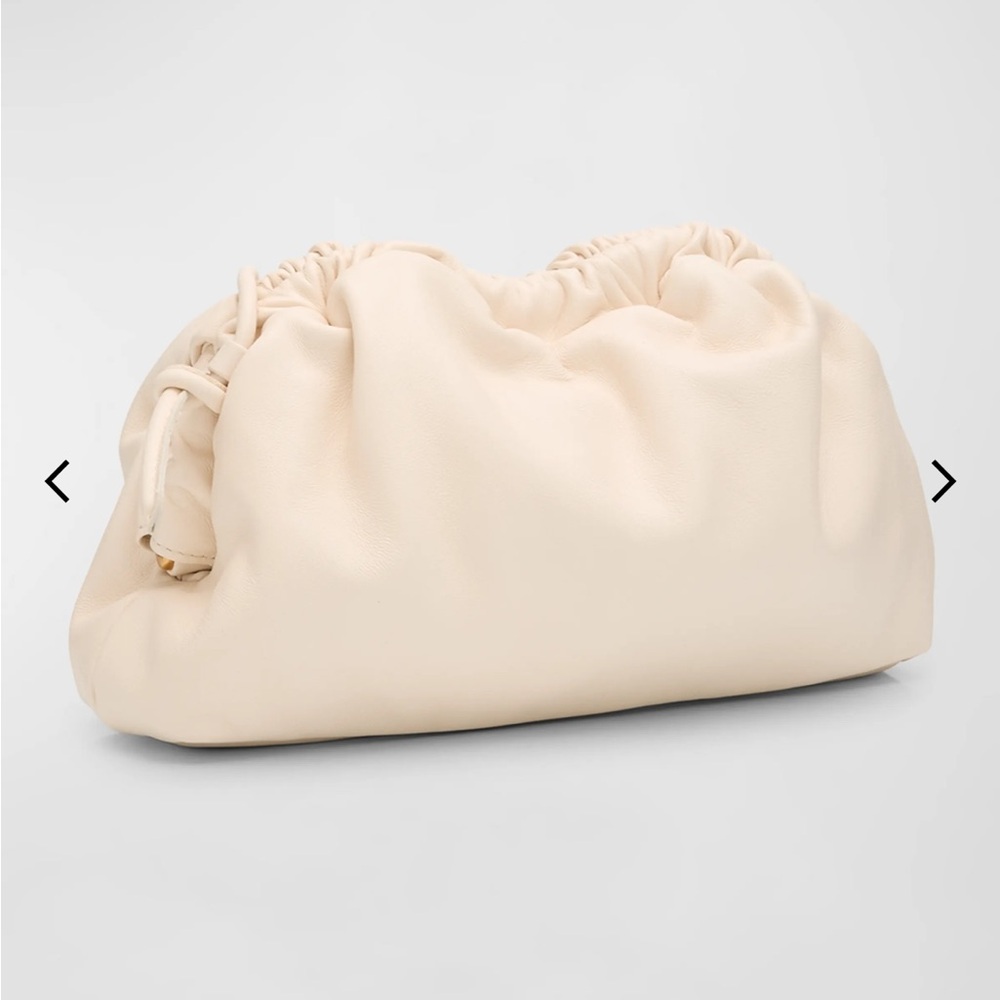 MANSUR GAVRIEL Mini Cloud Clutch in Crema